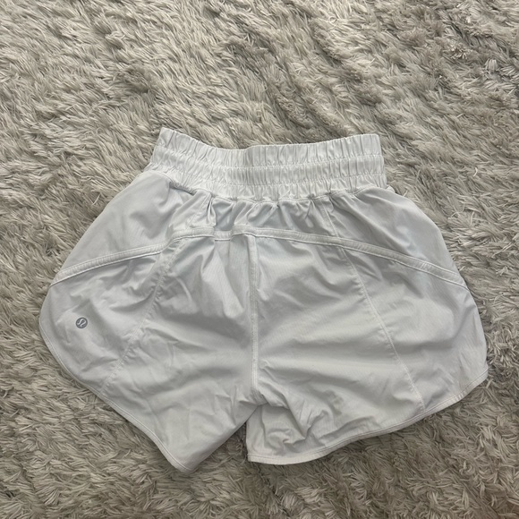 lululemon White Lined 4” Shorts Sports Hotty High Rise - Picture 8 of 9